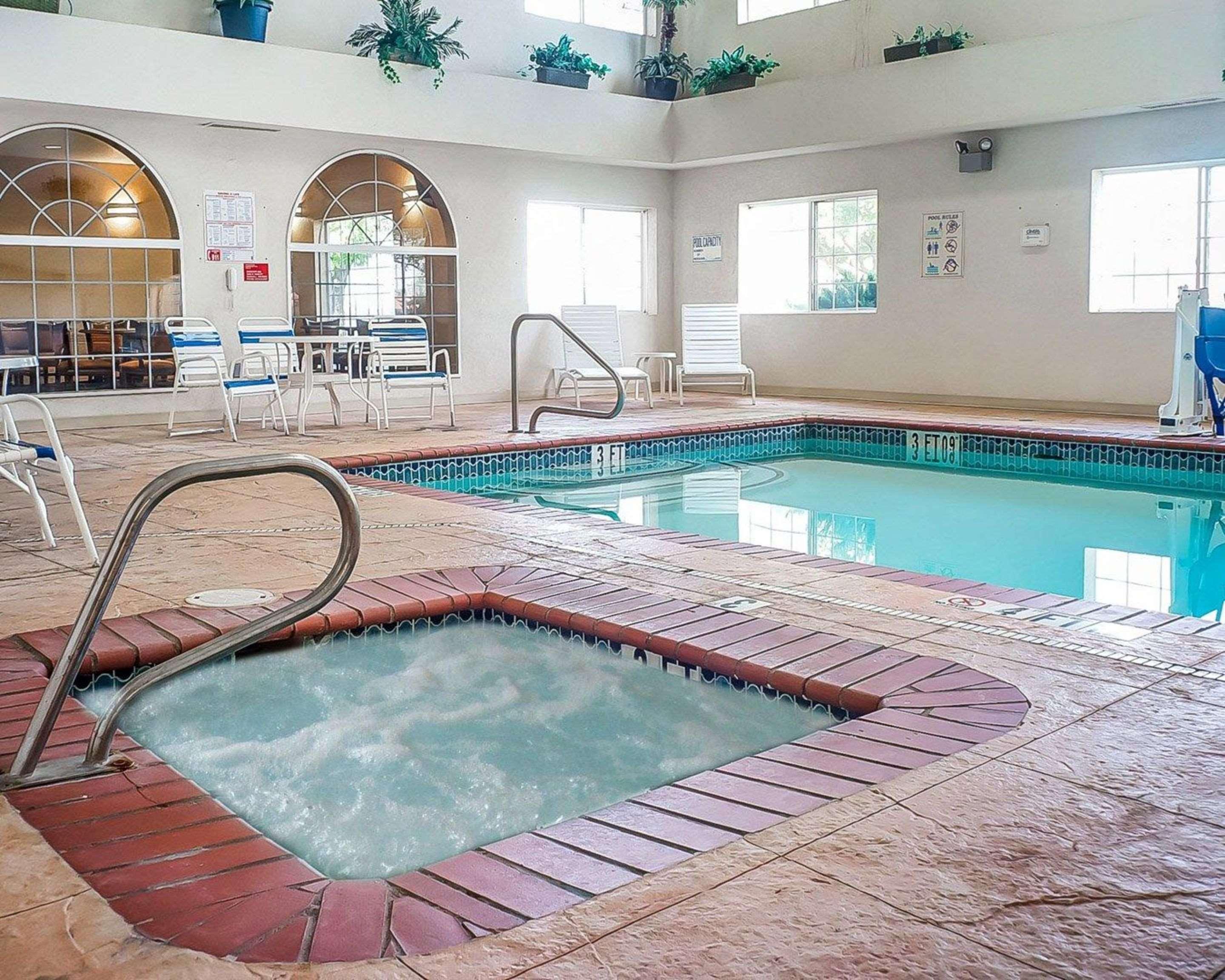 Quality Inn & Suites Roswell Exteriör bild