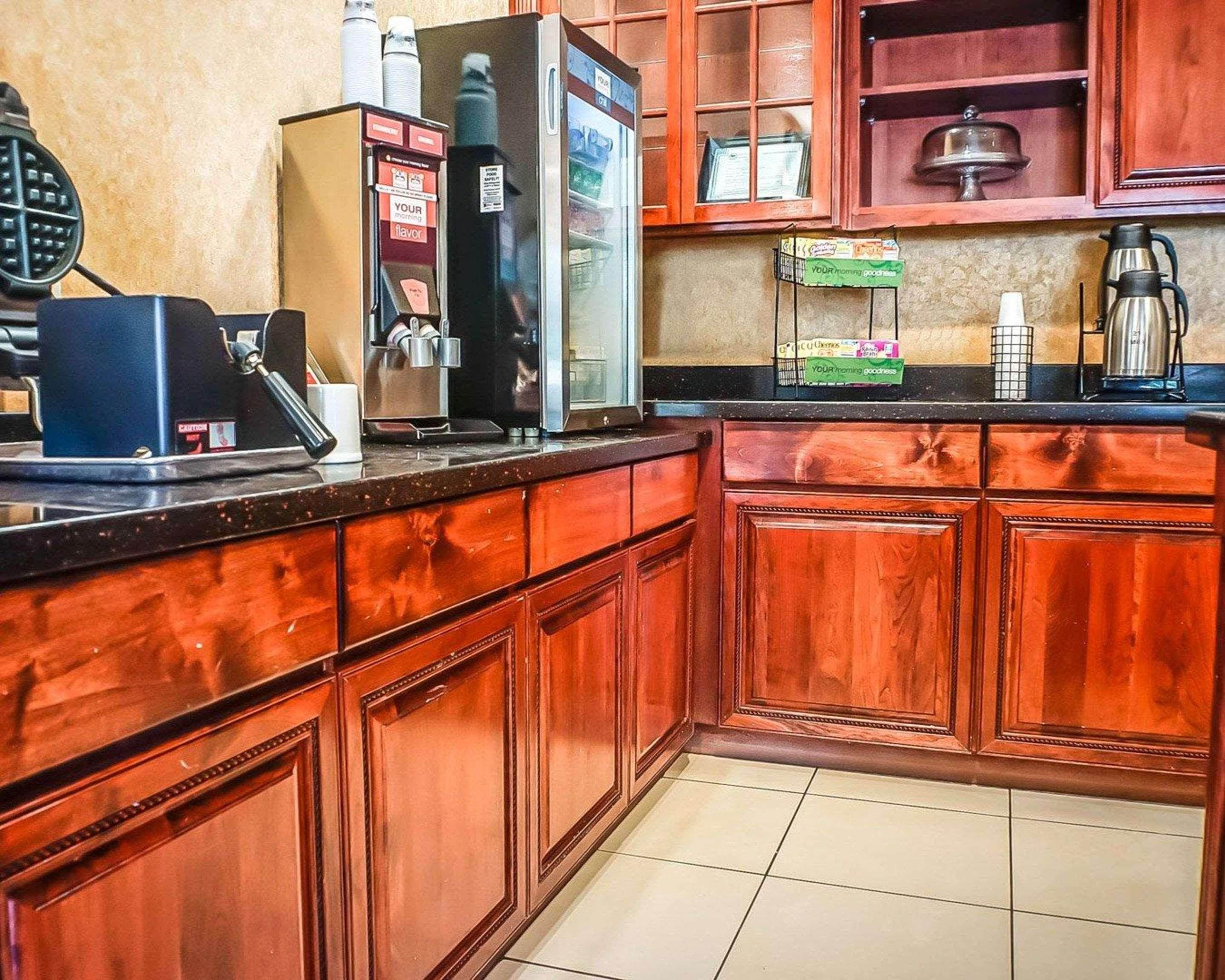 Quality Inn & Suites Roswell Exteriör bild