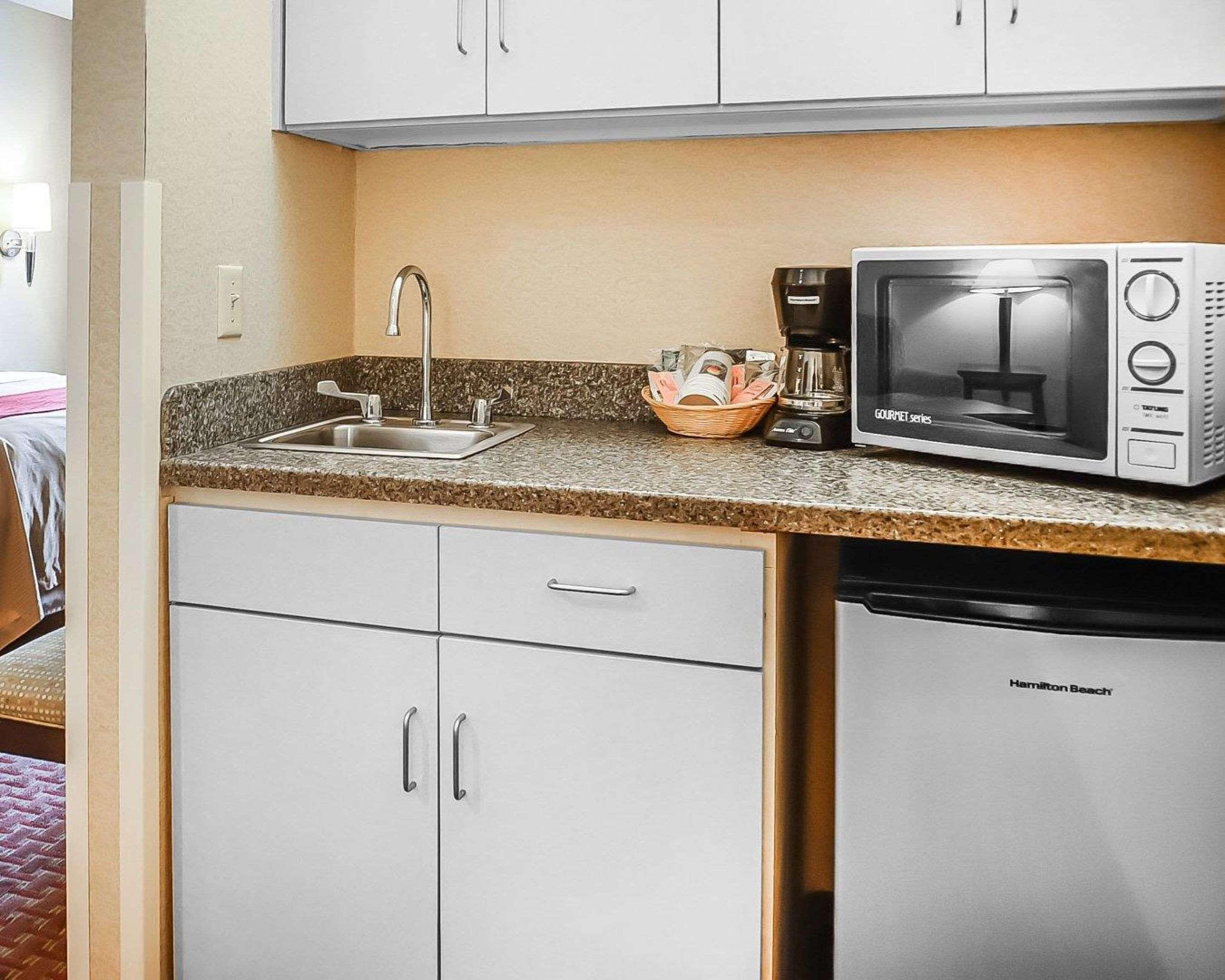 Quality Inn & Suites Roswell Exteriör bild